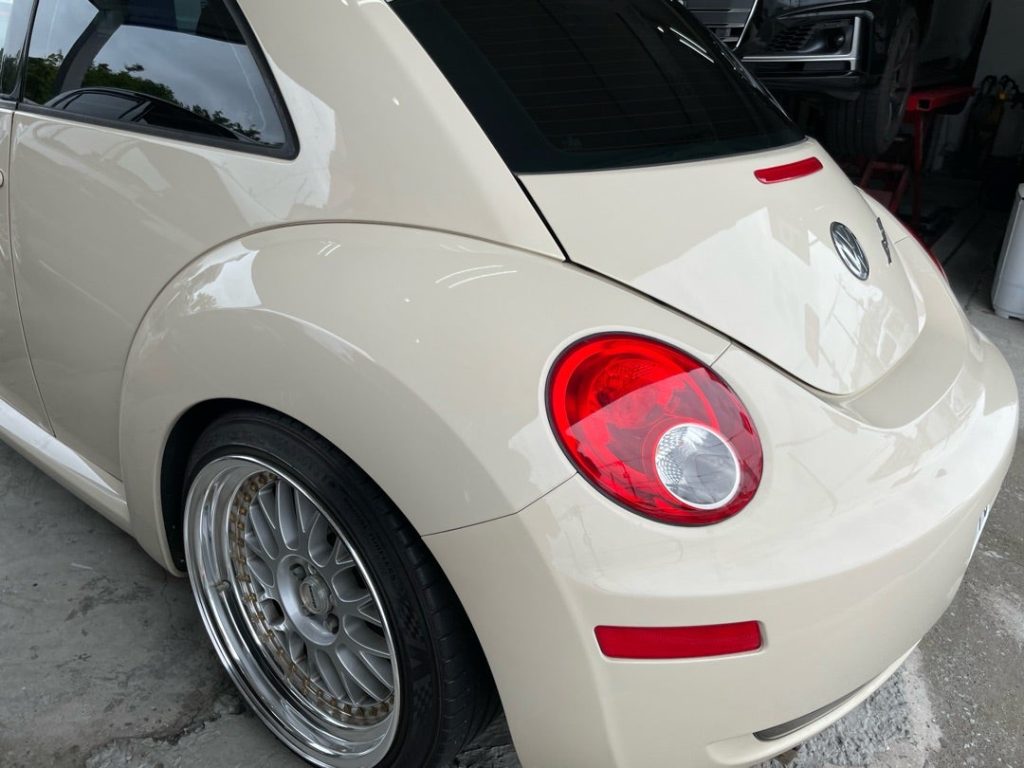 ニュービートル後ろ